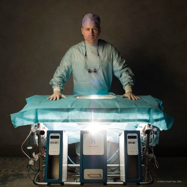 Foto Vincent de Meijer als chirurg
