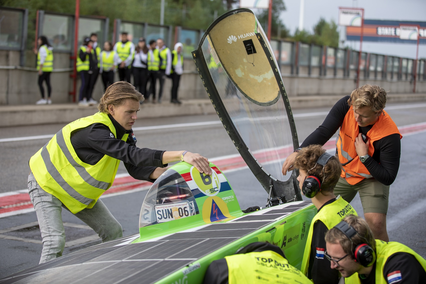 Fotoimpressie van het Top Dutch Solar Racing team in de iESCPhoto impression of the Top Dutch Solar Racing team in the iESC