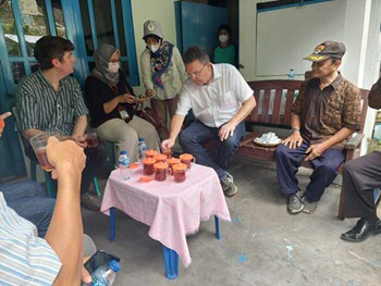 Jouke de Vries op Java, Indonesië