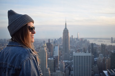 Picture from Jasmijn Staals private collection: Jasmijn having a look at the skyline of New York
