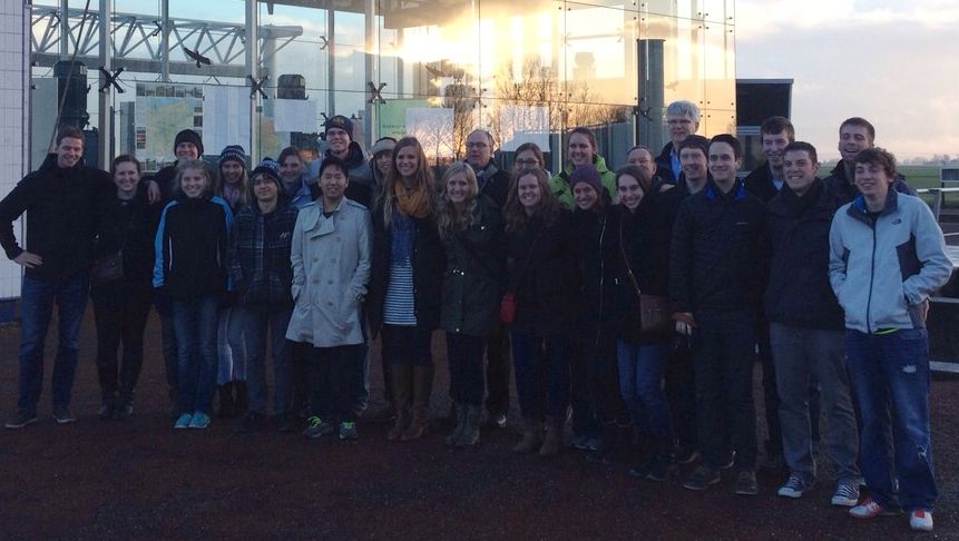 Studenten van Calvin College in Grand Rapids, USA op bezoek in Groningen