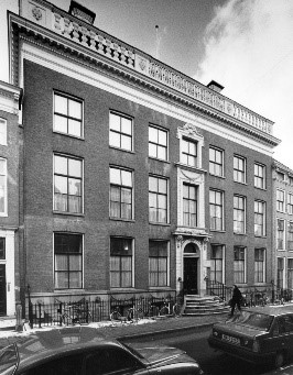 Het pand Oude Boteringestraat 44, waar de hoofdvakopleiding Sociale Geografie met haar medewerkers in de jaren vijftig is ondergebracht (Foto: Elmer Spaargaren)