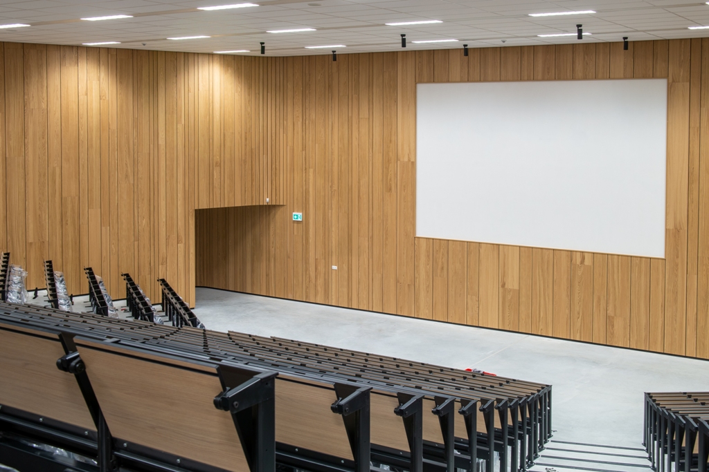 Aletta Jacobshal | Grote collegezaal met 450 zitplaatsenAletta Jacobshal | Large lecture hall with 450 seats