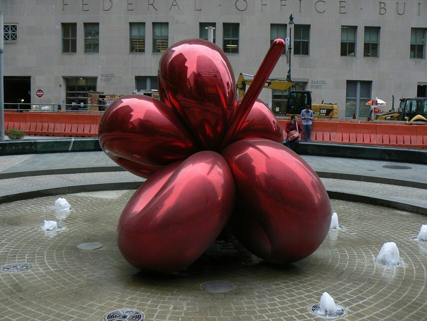 Jeff Koons, Balloon Flower (Red), 7 World Trade Center, New York, 2006Jeff Koons, Balloon Flower (Red), 7 World Trade Center, New York, 2006