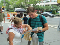 Lisa Ziemann and Coen Nij Bijvank explore New York City during their semester in the United States