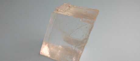 Mineraal calciet of IJslandspaat uit de collectie van Petrus CamperMineral calcite
