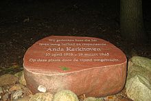 Gedenksteen geplaatst ter nagedachtenis aan Anda Kerkhoven