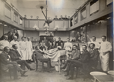 College in het ziekenhuis aan de Munnekeholm, ca. 1900