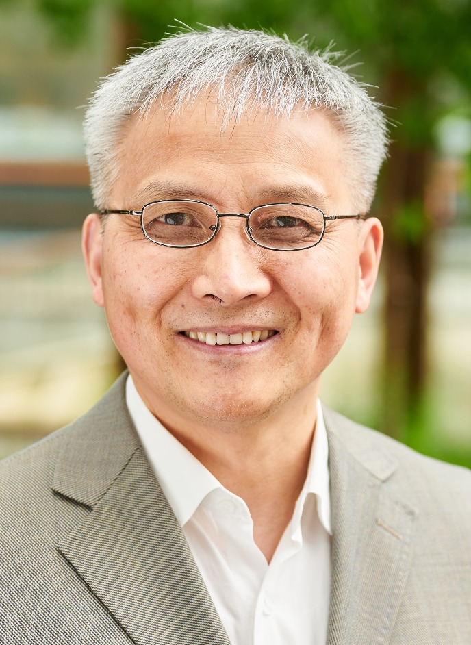 Professor Yutao Pei