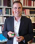 prof. dr. R.L. (Ronald) Holzhacker