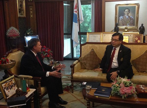 Meeting with the President of Siam University, Dr. Pornchai Mongkhonvanit