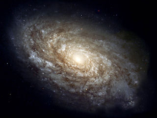 De WSRT is in staat waterstofgaswolken, waaruit sterrenstelsels voornamelijk bestaan, zichtbaar te maken en daarmee de ontstaansgeschiedenis van sterrenstelsels. Bron: http://www.mrlucas.com/.