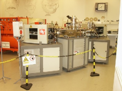 AMS in the Groningen C-14 lab | Photo Science LinX