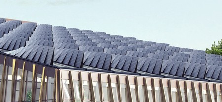 Solar panels on the roof | Illustration EAE