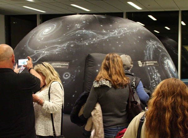 Het Kapteyn Mobiele Planetarium | Foto: Blaauw SterrenwachtThe Kapteyn Mobile Planetarium | Photo Blaauw Observatory