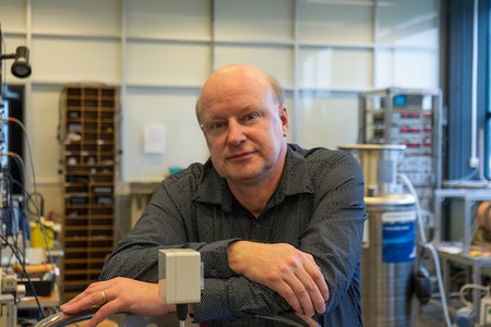 Bart van Wees, hoogleraar toegepaste natuurkunde aan de RUG | Foto RUG / Marcel Spanjer