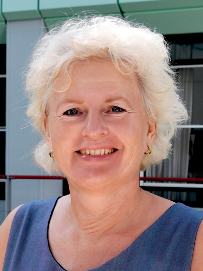 Profielfoto van prof. dr. A. (Annemieke) Hoek