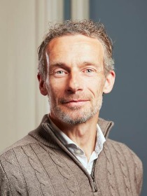 Profielfoto van prof. dr. mr. C.J. (Kees) Bastmeijer