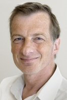 Profielfoto van prof. dr. J. (Jan) de Vries