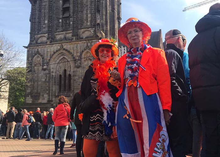 Goed gekleed publiek!Well dressed spectators!