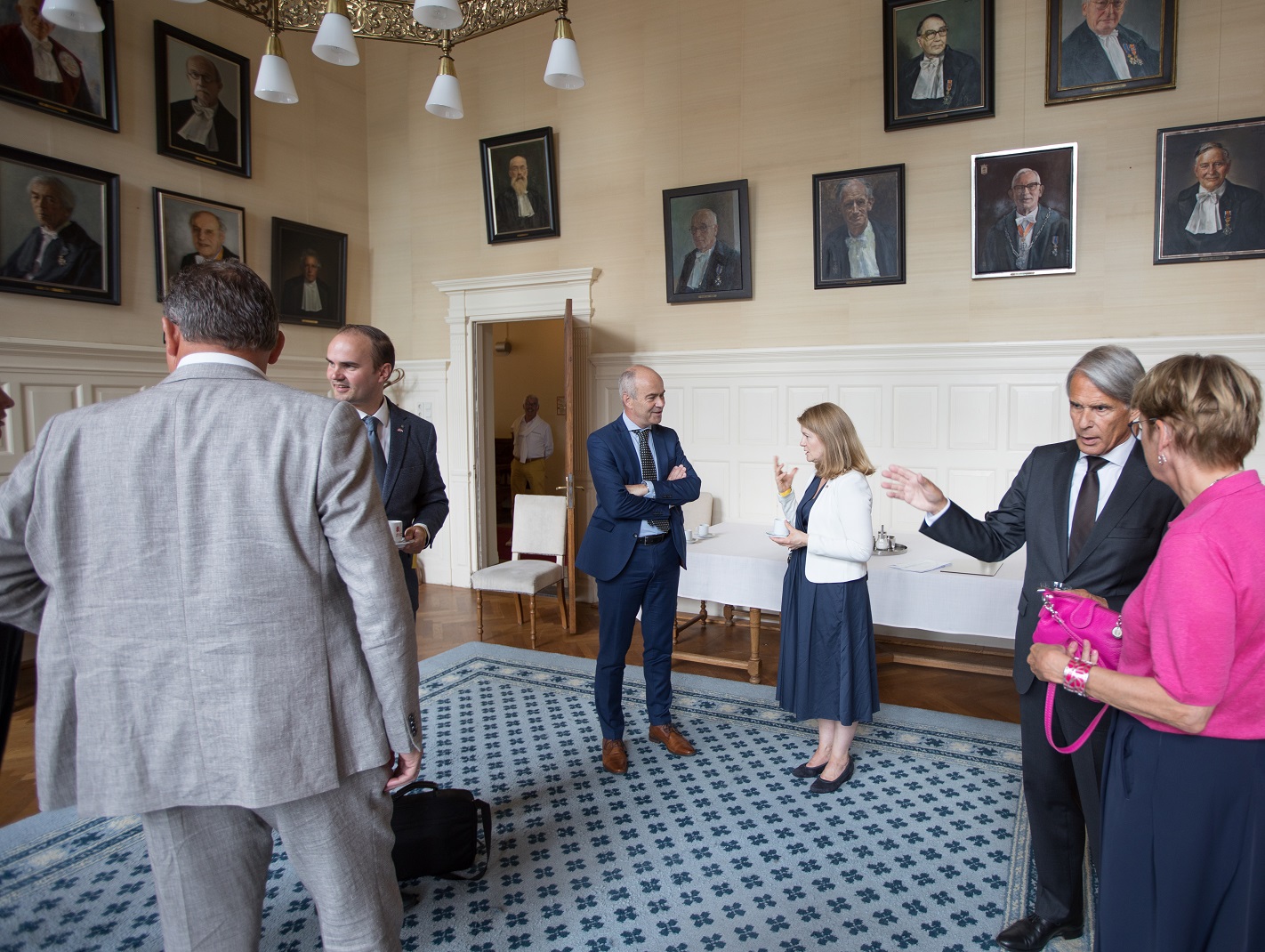 College van Bestuur en Dick Berlijn, Academiegebouw (Foto: Gerhard Taatgen)Board of the University and Dick Berlijn, Academy Building (Photo: Gerhard Taatgen)