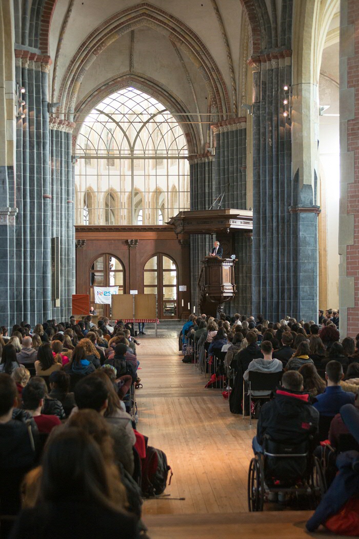 MartinikerkMartini church full of students