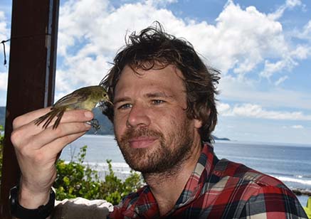 Martijn Hammers with a Seychelles warbler