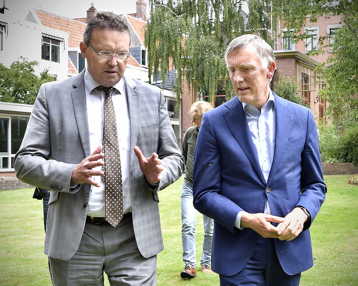 Jouke de Vries en WUR-rector Arthur Mol (Foto: Elmer Spaargaren)