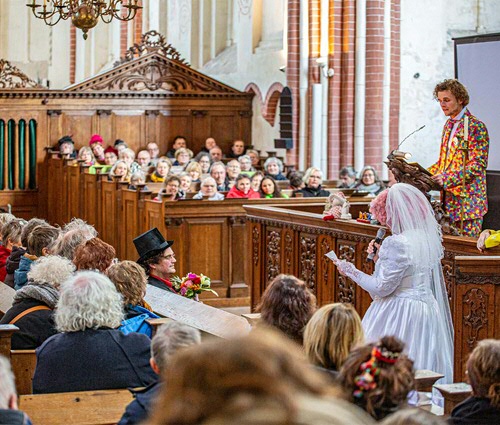 Gronings Vuur in Midden-Groningen: eindpresentatie 't Huwelijk. (Foto: Wilco van der Laan)