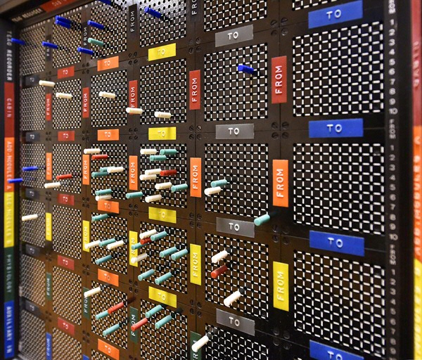 Detail van de EEG-versterker.The old EEG amplifier