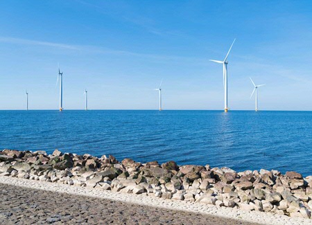 ‘The first step towards changing the system is to construct more large-scale offshore wind farms.’