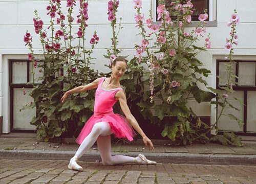 Van Vugt: When I dance I explore how I can control my body with my mind and what the effects are. (Photo: Anna van der Meijden)