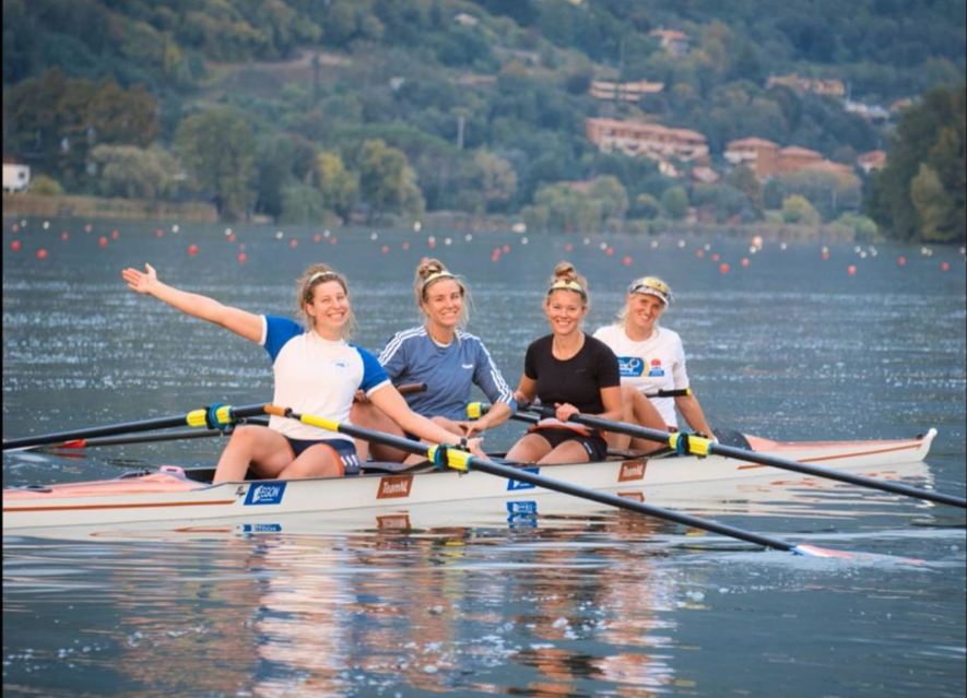 Ymkje en haar team in de boot