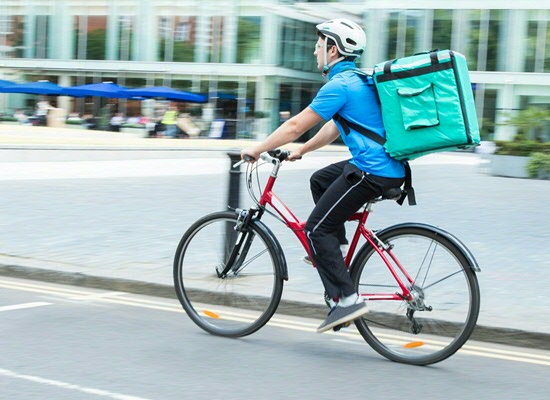 ‘A bicycle courier service is a good example of a very uncertain situation in the business world. You never know when you will be presented with parcels or which routes will be used.’ (Photo: Daisydaisy/123RF).’