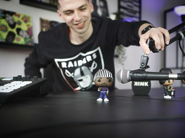 2Pac: van omstreden rapper tot commercieel icoon in miniatuurvorm