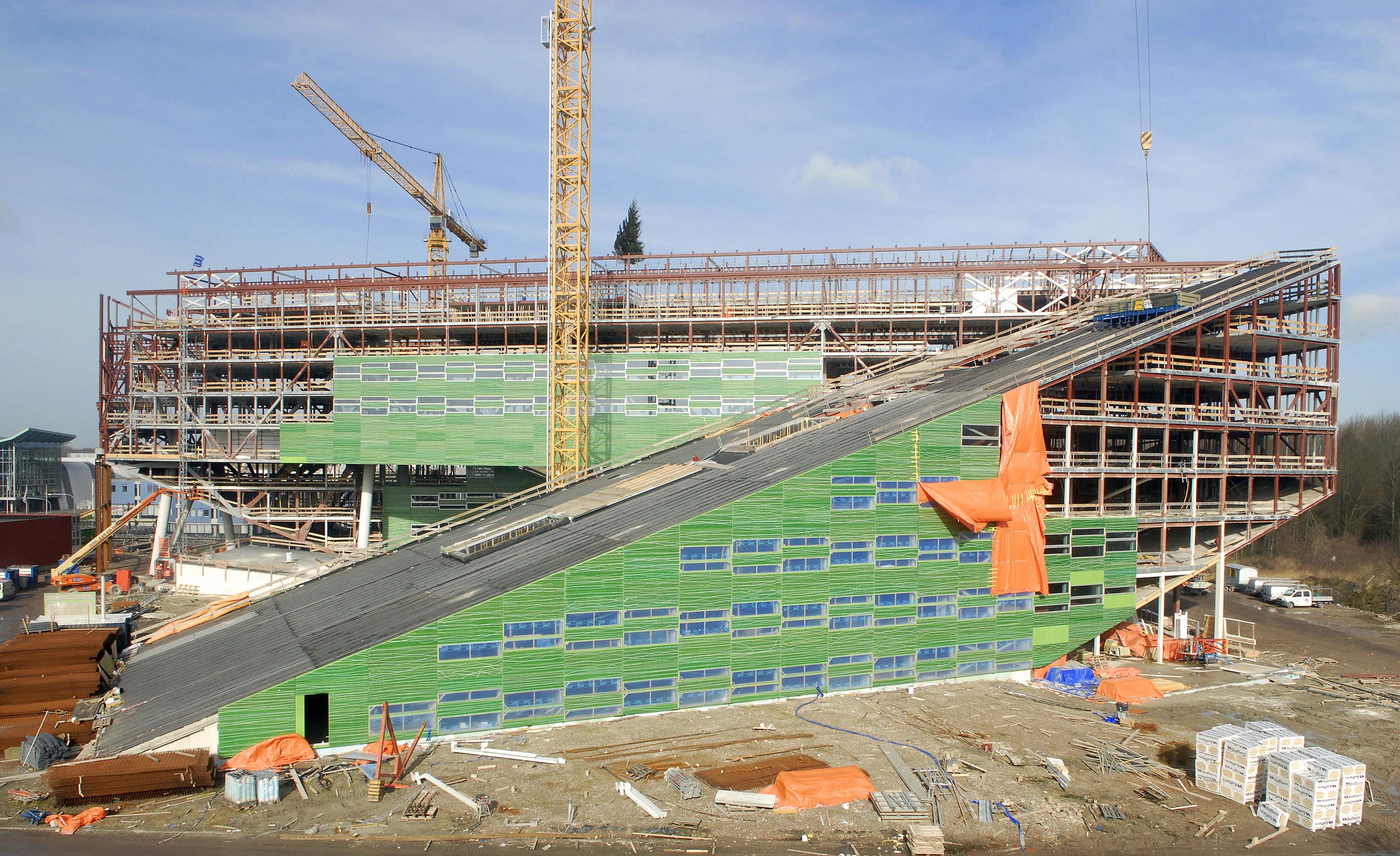 26 februari 2009: De nieuwbouw voor de levenswetenschappen, de Linnaeusborg, op de Zernike Campus.