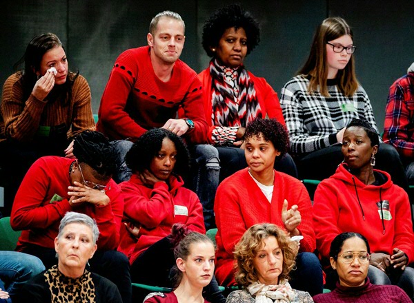 Victims of child benefits scandal sitting in the public gallery (of the Plenary Hall) of the Dutch House of Representatives. (Photo: Robin van Lonkhuijsen/ANP)