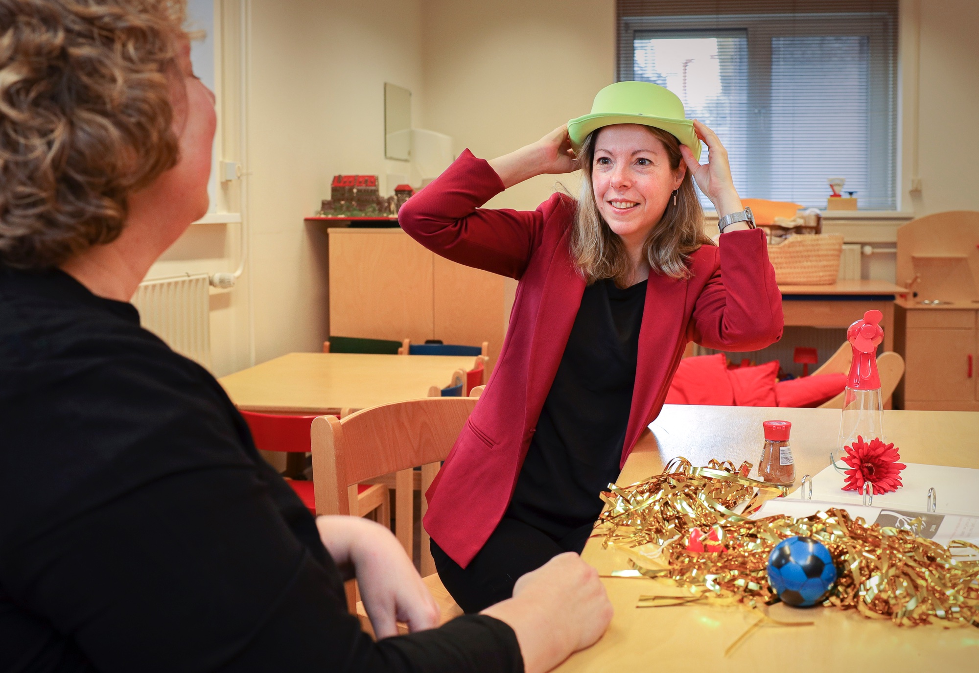 'Een moeder van een cliënt hoorde haar kind lachen toen de begeleider een zintuigenverhaal vertelde. Ze was verrast en zei: dat doet hij bijna nooit!’