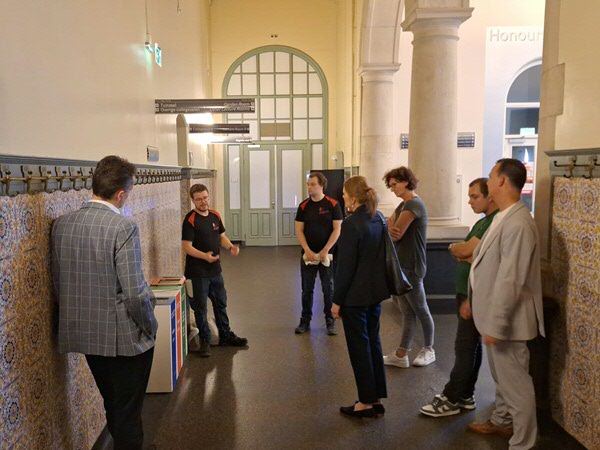 After our presentation, we jointly visited a waste island in the Academy Building where Daniel and Timmy spoke about their work.