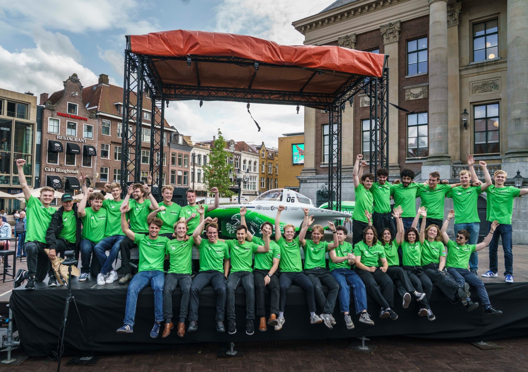 de studenten van Top Dutch Solar Racing