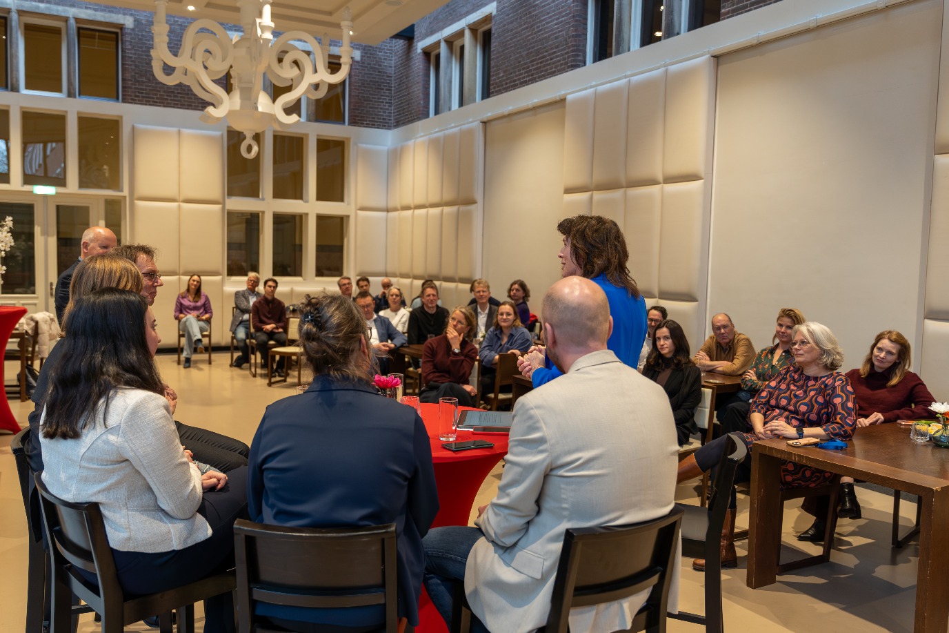 Op 25 november is het officiële certificaat uitgereikt door de voorzitter van de NVAO.