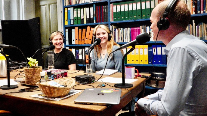 Episode 36 - Emma Dodd and Sophie van Mierlo - Galaxy formation