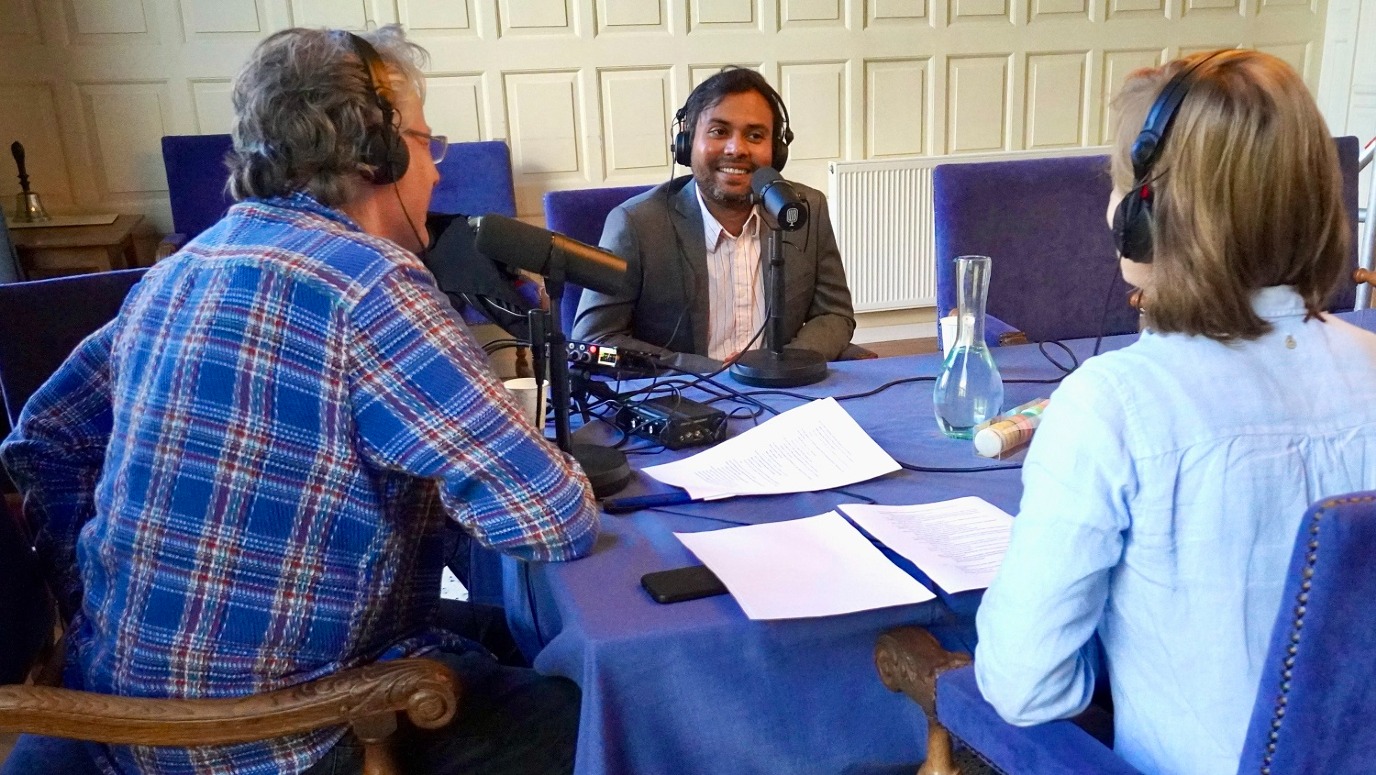 Aflevering 50 - Ajay Kottapalli geïnterviewd door Hanna van Loo en Wim Brons