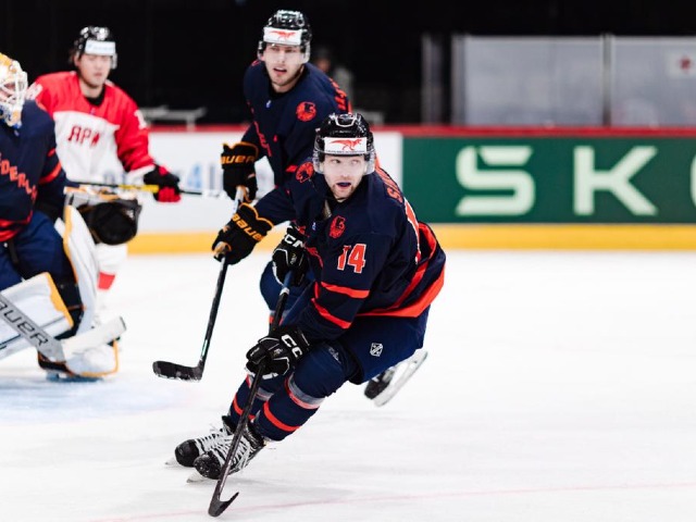 Dennis Sikma in actie met Nederlands team