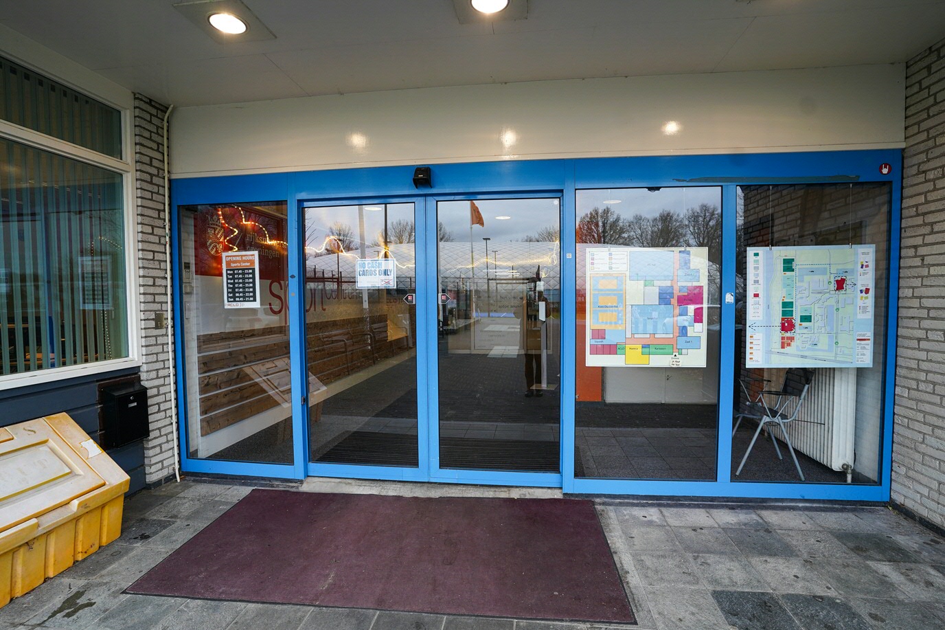 Main entrance to the venue, automatic sliding doors