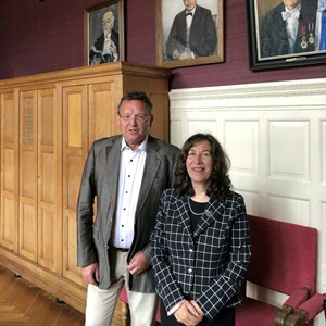 Prof. dr. Jouke de Vries and H.E. Lisa Helfand