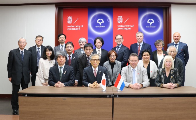 Osaka University and the University of Groningen signed a strategic partnership agreement to strengthen their collaboration.