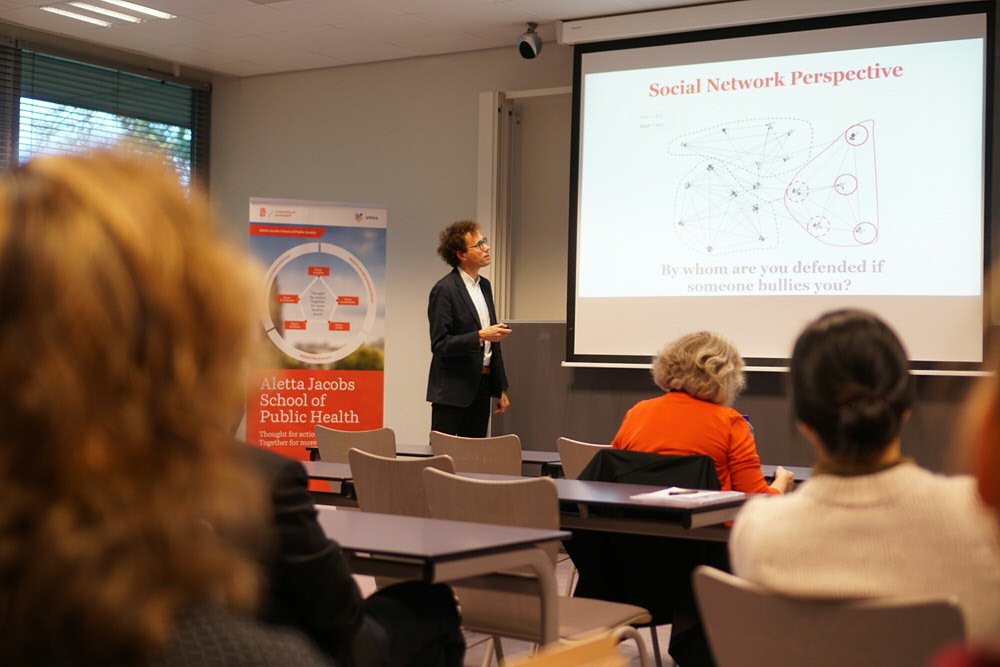 Seminar René Veenstra - Social networks and social norms in an era of individualization