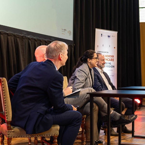 Symposium over grensoverstijgende zorg, inclusief de start van het Health4DE-NL project