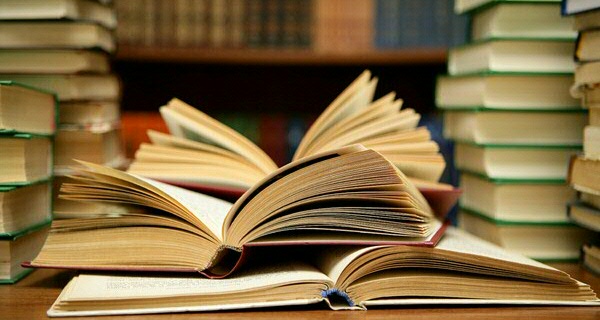 Alumnus schrijft boek